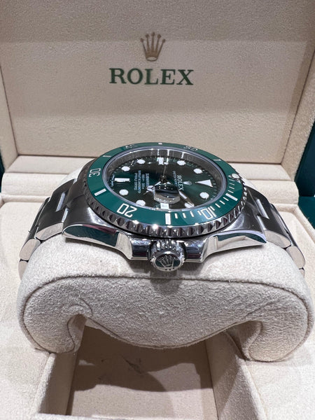 Rolex Submariner 116610LV Discontinued Green 'Hulk