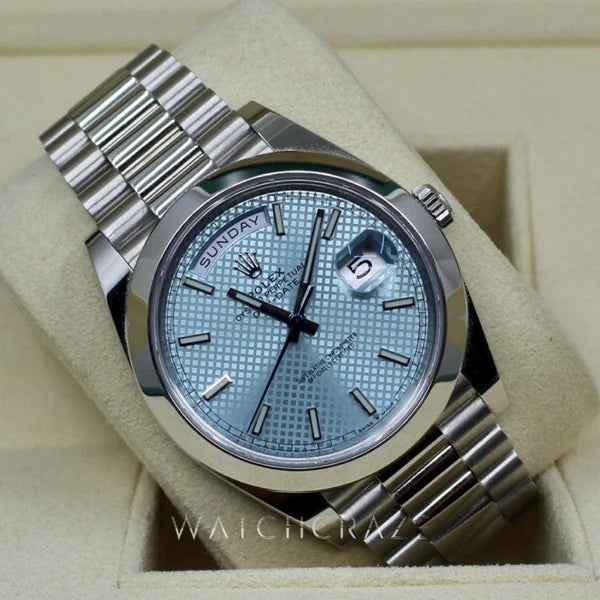 decoice_sweets♡ 2021 ROLEX DAY DATE 40MM PLATINUM ICE BLUE MOTIF DIAL 228206