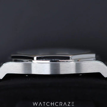 2022 GIRARD PERREGAUX LAUREATO BLACK DIAL 42MM 81010-11-634-11A