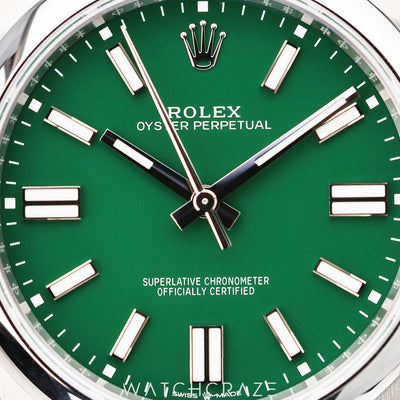 2024 ROLEX OYSTER PERPETUAL GREEN DIAL STAINLESS STEEL 41MM 124300