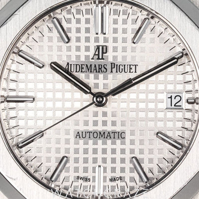 2017 AUDEMARS PIGUET ROYAL OAK WHITE DIAL 37MM 15450ST.OO.1256ST.01 (Fully serviced)