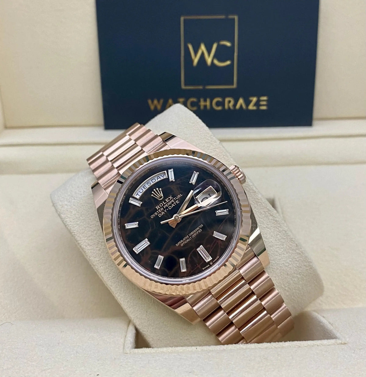 2022 ROLEX DAY-DATE 40MM EVEROSE EINSENKIESEL DIAL W/ BAGUETTE DIAMOND INDICES 228235